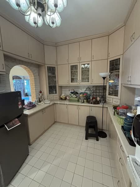 3-storey Terraced House for Sale in Taman Setiawangsa (Setiawangsa) - Alvin Sow - Kitchen - PropertyGuru.com.my