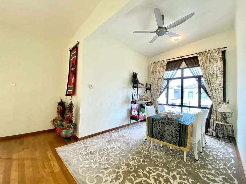 Cluster House for Sale in Taman Skudai Indah (Skudai) - Seven Kong - Dining Room - PropertyGuru.com.my