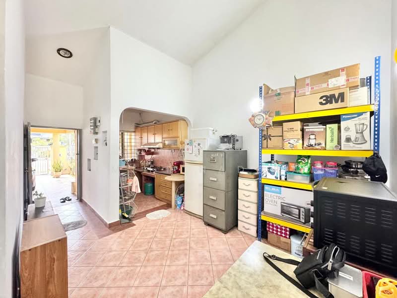 1-storey Terraced House for Sale in Taman Melawati (Ulu Kelang) - Ammeer Nadzrai - Kitchen - PropertyGuru.com.my