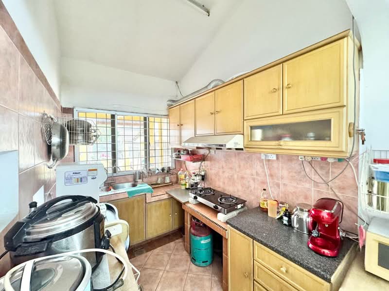1-storey Terraced House for Sale in Taman Melawati (Ulu Kelang) - Ammeer Nadzrai - Kitchen - PropertyGuru.com.my