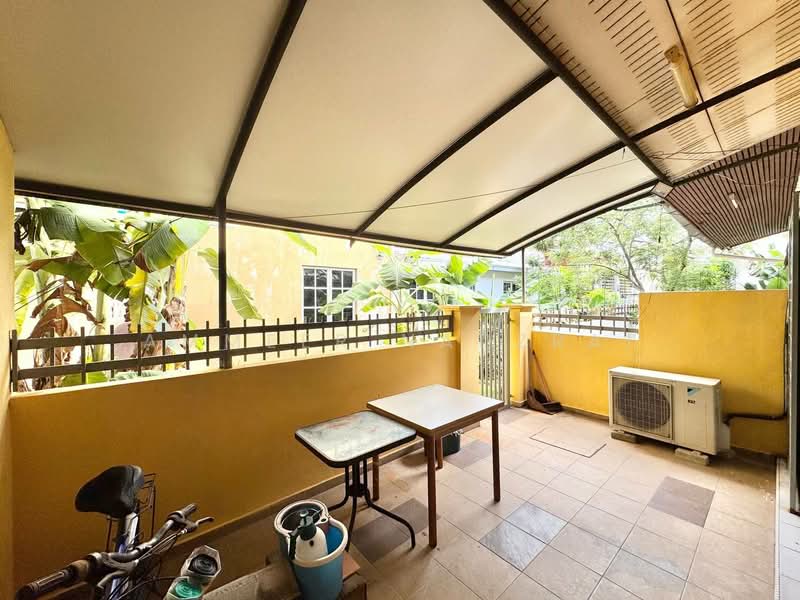 1-storey Terraced House for Sale in Taman Melawati (Ulu Kelang) - Ammeer Nadzrai - Balcony - PropertyGuru.com.my