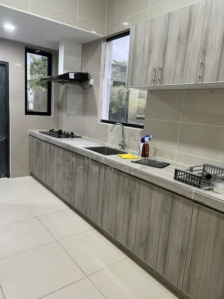 Townhouse for Rent in 16 Sierra (Puchong) - Samantha Chooi - Kitchen - PropertyGuru.com.my
