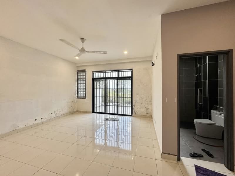Rumah Teres 2 Tingkat untuk Disewa di Pasir Gudang (Johor) - Joyceline Yii - Bathroom - PropertyGuru.com.my