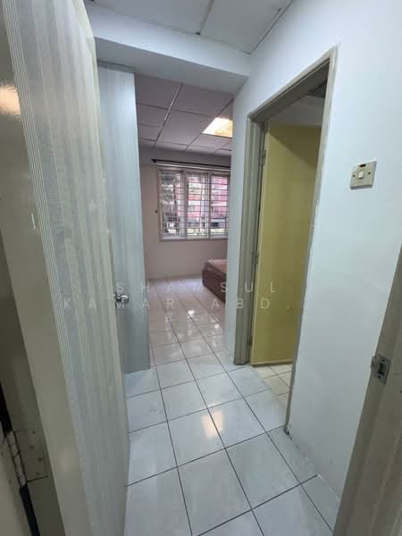 Apartment for Rent at Garden Park - Shamsul Kamar Abd Shukor - Corridor - PropertyGuru.com.my