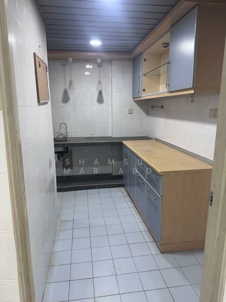 Apartment for Rent at Garden Park - Shamsul Kamar Abd Shukor - Kitchen - PropertyGuru.com.my