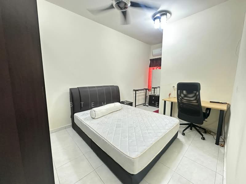 2-storey Terraced House for Sale in Bandar Bukit Beruntung (Bukit Beruntung) - Steven Lee - Bedroom - PropertyGuru.com.my