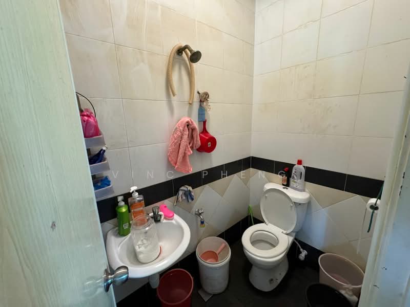 Rumah Teres 1 Tingkat untuk Dijual di Kampung Baru Tanjung Minyak (Tanjong Minyak) - Vinc Pheng - Bathroom - PropertyGuru.com.my