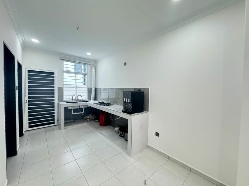 Rumah Teres 2 Tingkat untuk Disewa di Taman Scientex Rawang (Rawang) - Samson Lee - Kitchen - PropertyGuru.com.my