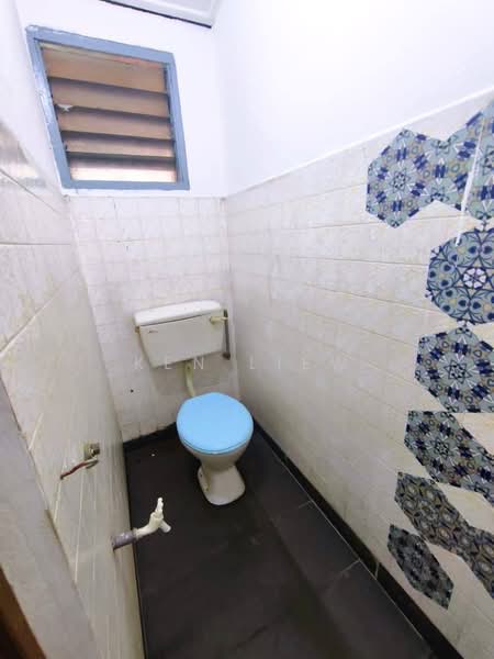 2-storey Terraced House for Sale in Permas Jaya (Johor) - Ken Liew - Bathroom - PropertyGuru.com.my