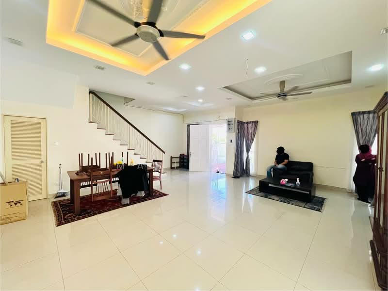 Semi-Detached House for Sale in Saujana Impian (Kajang) - Mahirah . - Living Room - PropertyGuru.com.my