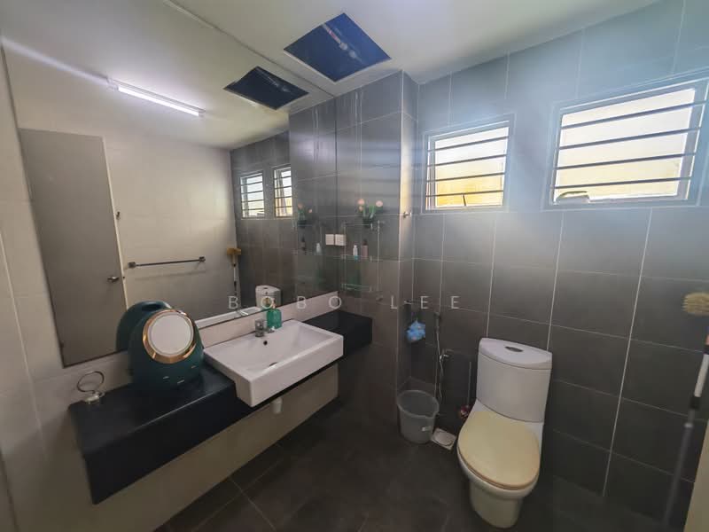 Rumah Teres 3-Tingkat untuk Dijual di Puchong (Selangor) - Bobo Lee - Bathroom - PropertyGuru.com.my