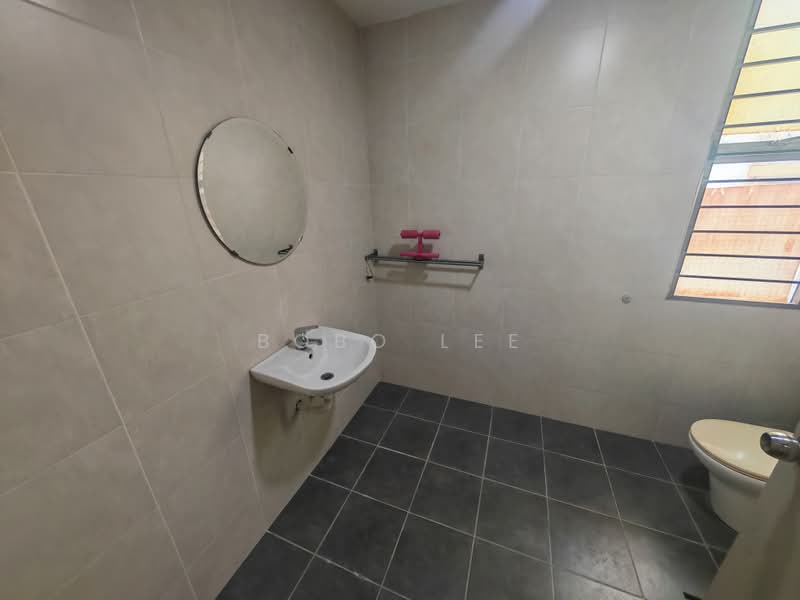 Rumah Teres 3-Tingkat untuk Dijual di Puchong (Selangor) - Bobo Lee - Bathroom - PropertyGuru.com.my