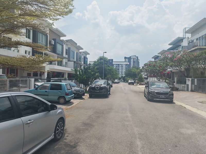Rumah Teres 3-Tingkat untuk Dijual di Puchong (Selangor) - Bobo Lee - Exterior - PropertyGuru.com.my