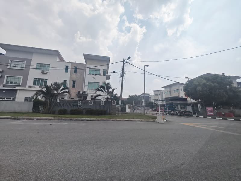 Rumah Teres 3-Tingkat untuk Dijual di Puchong (Selangor) - Bobo Lee - Exterior - PropertyGuru.com.my