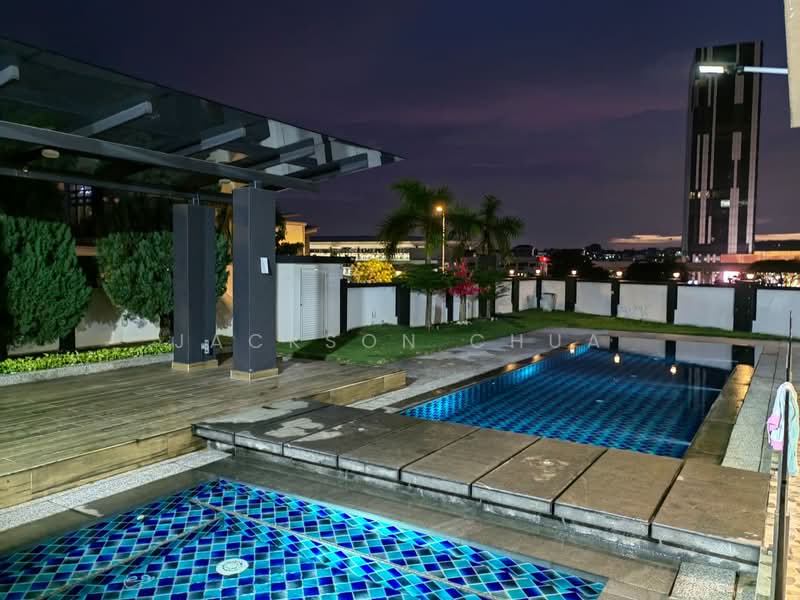 Rumah Berkembar untuk Dijual di Taman Segar (Cheras) - Jackson Chua - Pool - PropertyGuru.com.my