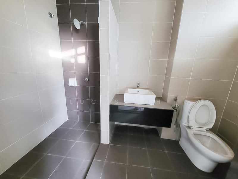 2-storey Terraced House for Sale in Rawang (Selangor) - Lucas Loh - Bathroom - PropertyGuru.com.my