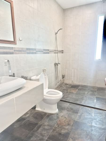 Semi-Detached House for Rent in Tanjung Bungah (Penang) - Amber Koay - Bathroom - PropertyGuru.com.my