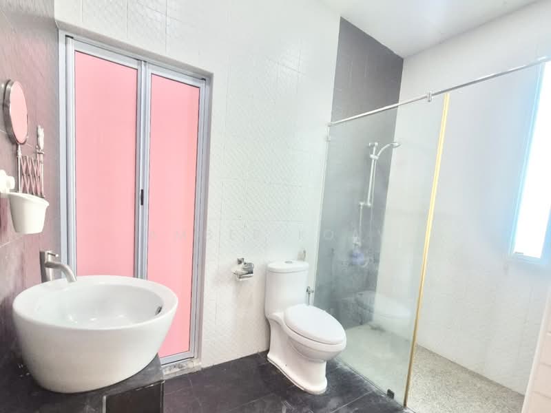 Semi-Detached House for Rent in Tanjung Bungah (Penang) - Amber Koay - Bathroom - PropertyGuru.com.my