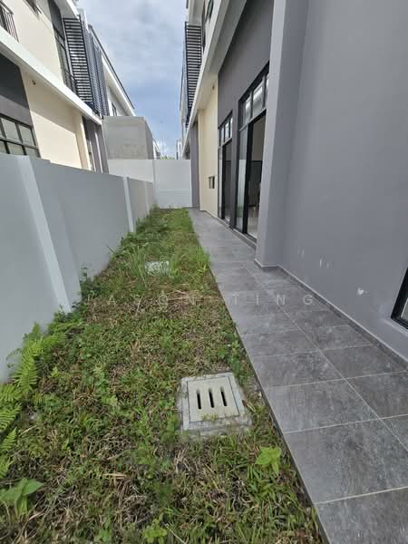 Cluster House for Sale in Austin Crest (Johor Bahru) - Jason Ting - Exterior - PropertyGuru.com.my