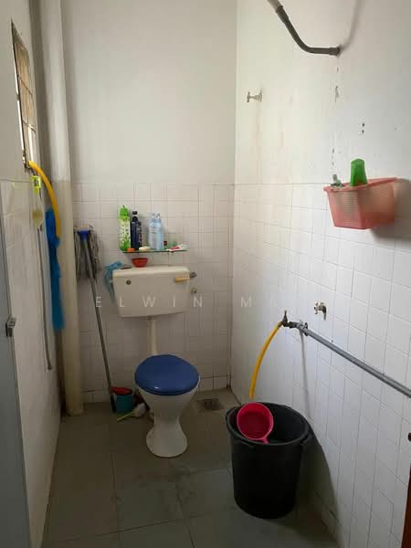 2-storey Terraced House for Sale in Bandar Country Homes (Rawang) - Elwin Mah - Bathroom - PropertyGuru.com.my