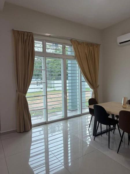 Bungalow House untuk Disewa di Bemban (Melaka) - Aaden Lim - Dining Room - PropertyGuru.com.my