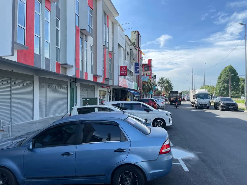 Untuk Disewa - Pusat Perdagangan Deluxe