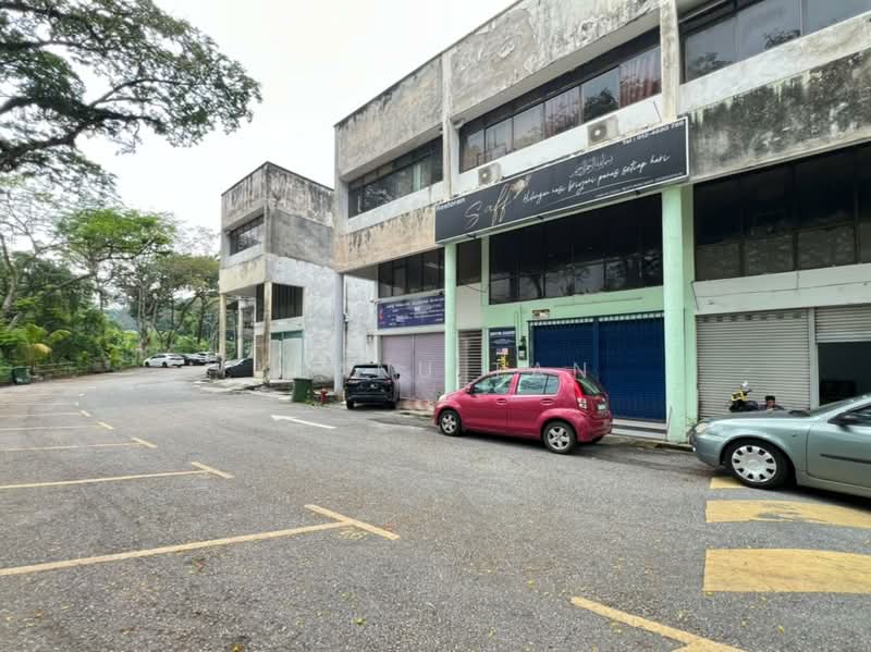 Shop for Sale in Selayang (Selangor) - Keanu Tan - Exterior - PropertyGuru.com.my