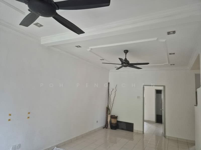 2-storey Terraced House for Sale in Bandar Bukit Raja (Klang) - Poh Peng Chan - Living Room - PropertyGuru.com.my