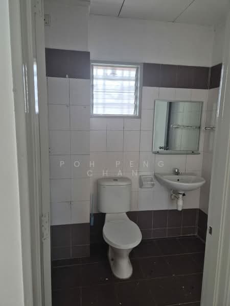 2-storey Terraced House for Sale in Bandar Bukit Raja (Klang) - Poh Peng Chan - Bathroom - PropertyGuru.com.my