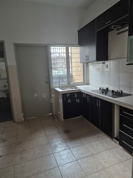 2-storey Terraced House for Sale in Bandar Bukit Raja (Klang) - Poh Peng Chan - Kitchen - PropertyGuru.com.my