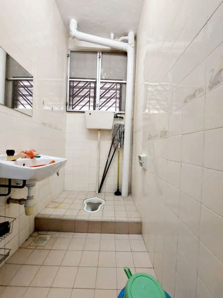 Untuk Dijual - Seksyen 8