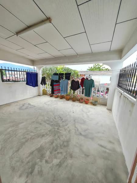 Rumah Teres 2 Tingkat untuk Dijual di Taman Bersatu (Rawang) - Elwin Mah - Balcony - PropertyGuru.com.my