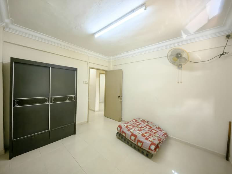 Rumah Flat untuk Dijual di Flat Daisy - Zack Chow - Bedroom - PropertyGuru.com.my