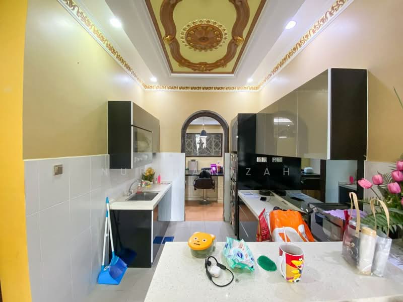 Bungalow for Sale in Kuala Selangor (Selangor) - Nur Hanizah - Kitchen - PropertyGuru.com.my