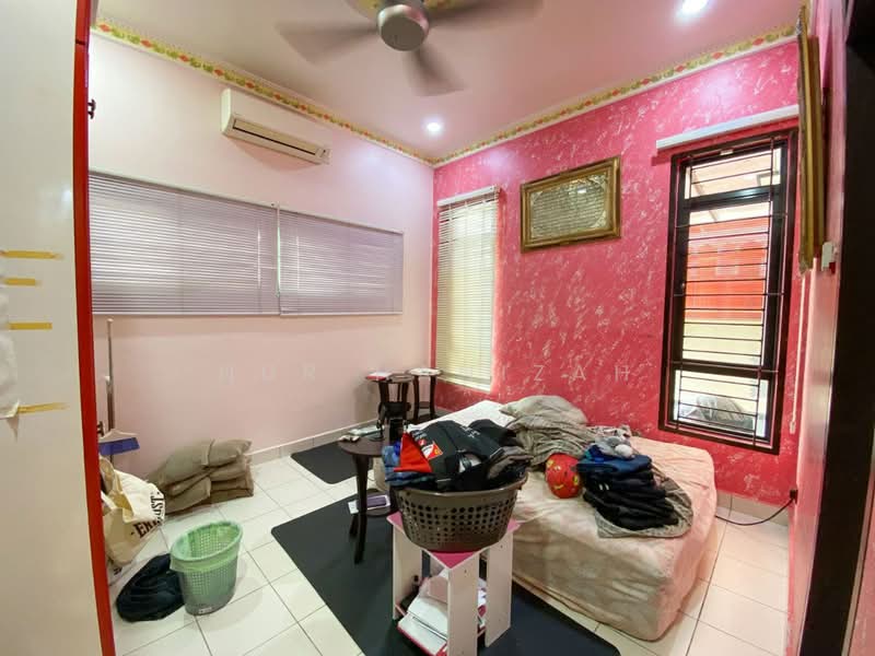 Bungalow for Sale in Kuala Selangor (Selangor) - Nur Hanizah - Bedroom - PropertyGuru.com.my