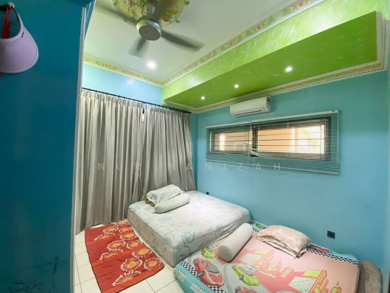Bungalow for Sale in Kuala Selangor (Selangor) - Nur Hanizah - Bedroom - PropertyGuru.com.my