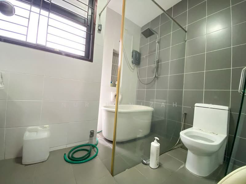 Bungalow for Sale in Kuala Selangor (Selangor) - Nur Hanizah - Bathroom - PropertyGuru.com.my