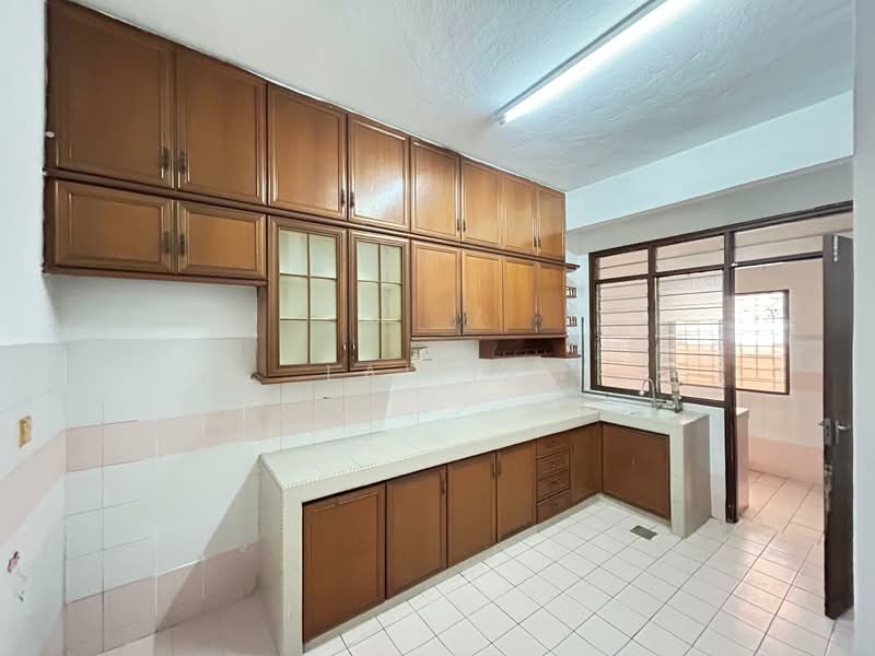 2-storey Terraced House for Sale in Usj 9 (Subang Jaya) - Lai YK - Kitchen - PropertyGuru.com.my