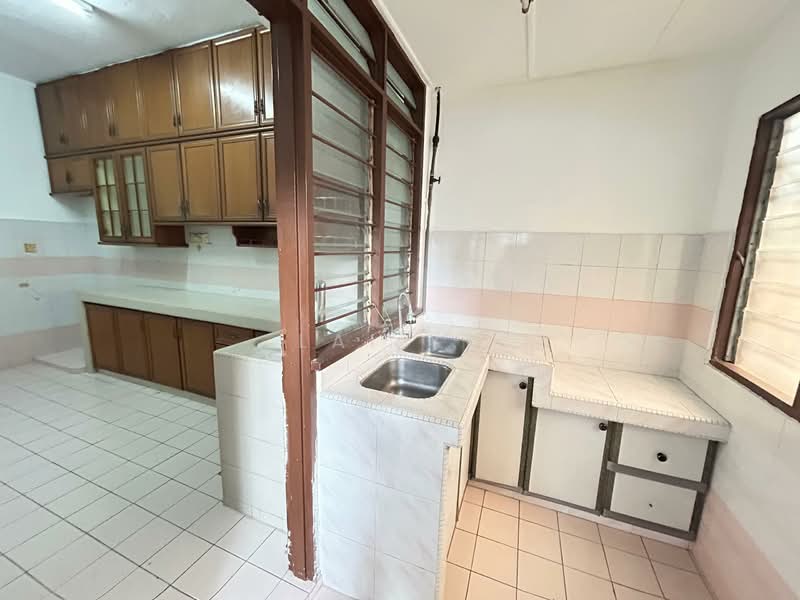 2-storey Terraced House for Sale in Usj 9 (Subang Jaya) - Lai YK - Kitchen - PropertyGuru.com.my