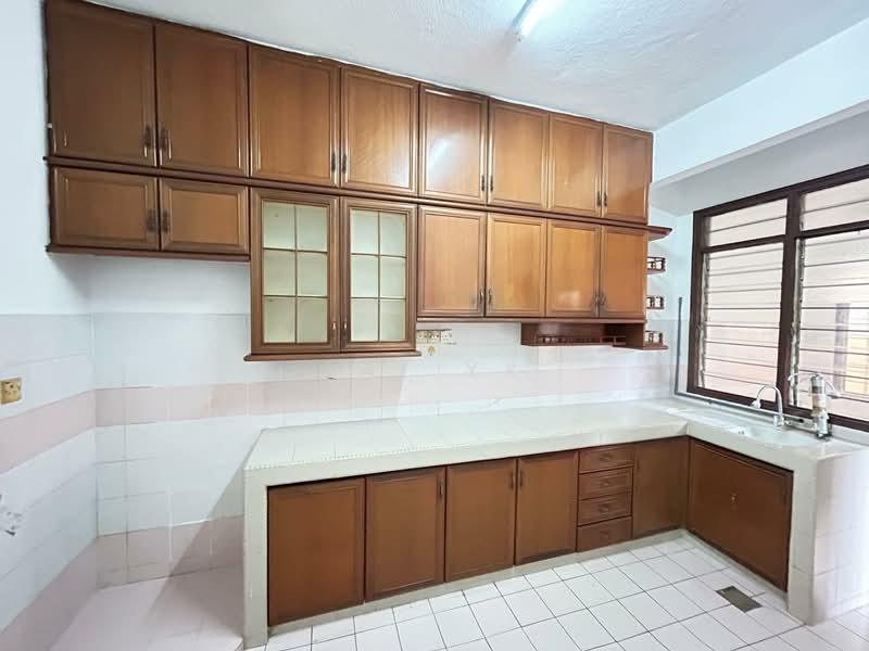 2-storey Terraced House for Sale in Usj 9 (Subang Jaya) - Lai YK - Kitchen - PropertyGuru.com.my