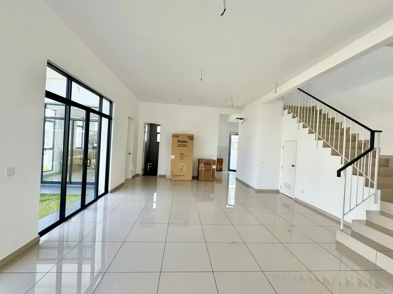 Rumah Berkembar untuk Dijual di Eco Grandeur (Puncak Alam) - Afiqah . - Living Room - PropertyGuru.com.my