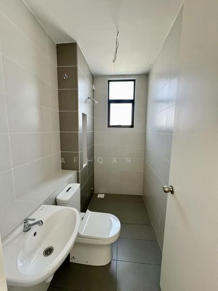 Rumah Berkembar untuk Dijual di Eco Grandeur (Puncak Alam) - Afiqah . - Bathroom - PropertyGuru.com.my