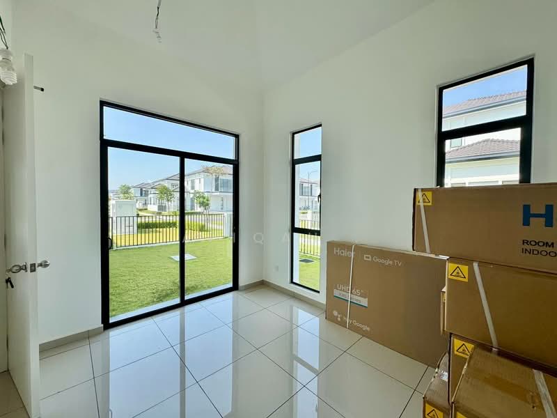 Rumah Berkembar untuk Dijual di Eco Grandeur (Puncak Alam) - Afiqah . - Living Room - PropertyGuru.com.my