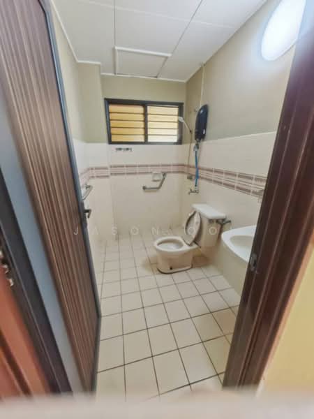 2-storey Terraced House for Sale in Usj 16 (Subang Jaya) - Jason Ooi - Bathroom - PropertyGuru.com.my