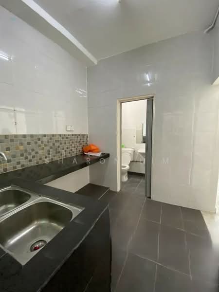 Apartment for Sale at Pangsapuri Lagoon Perdana - Sharon Lim - Kitchen - PropertyGuru.com.my