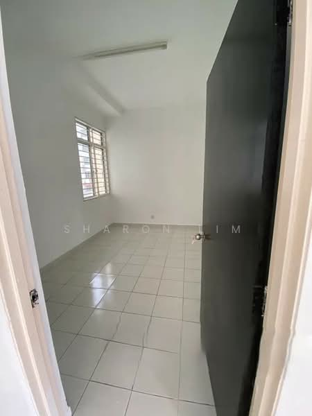 Apartment for Sale at Pangsapuri Lagoon Perdana - Sharon Lim - bedroom - PropertyGuru.com.my