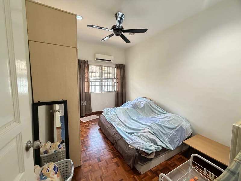 2-storey Terraced House for Sale in Taman Perling (Perling) - Max Lam - Bedroom - PropertyGuru.com.my