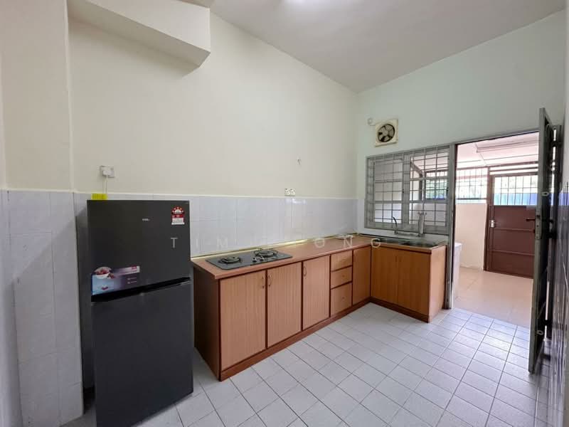 Rumah Teres 2 Tingkat untuk Dijual di Taman Sutera Wangi (Batu Berendam) - Tim Piong - Kitchen - PropertyGuru.com.my