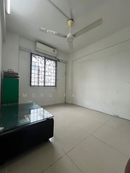 Apartment for Sale at Pangsapuri Putra Harmoni - Mohd Faizal - Living Room - PropertyGuru.com.my