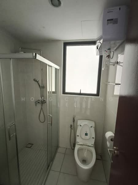 Condominium for Rent at Royal Strand @ Country Garden Danga Bay - Hong Charng Lee - Bathroom - PropertyGuru.com.my